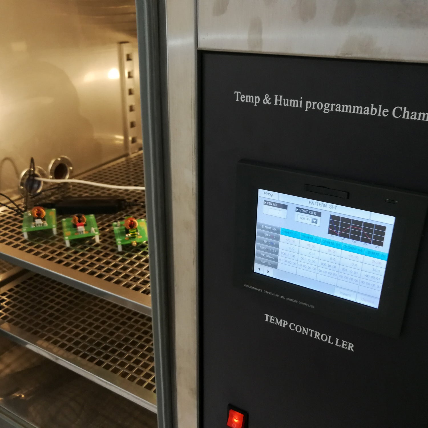 &lt;Controlled temperature and humidity chamber for stability testing being used to calibrate probes placed on the middle stainless steel grid shelf. Credit&gt; 142294667
© Audrius Merfeldas
| Dreamstime.com